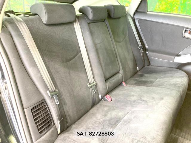 Toyota PRIUS 2013-07 8218318-8