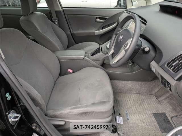 Toyota PRIUS 2009-07 8218330-10