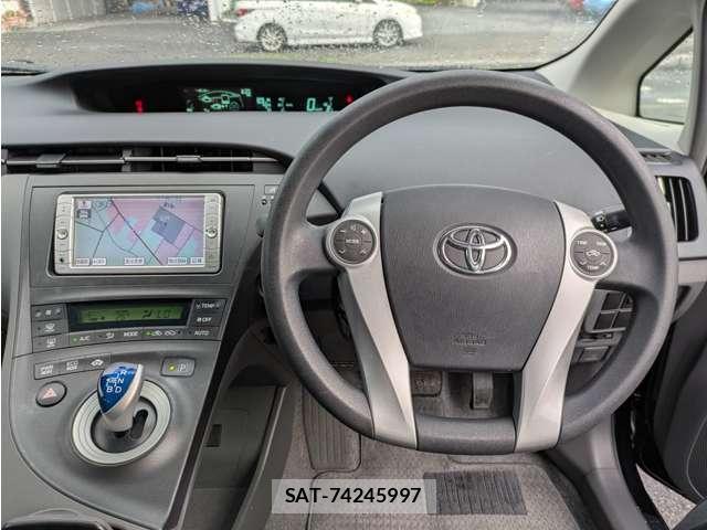Toyota PRIUS 2009-07 8218330-16