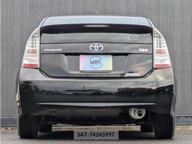 Toyota PRIUS 2009-07 8218330-6
