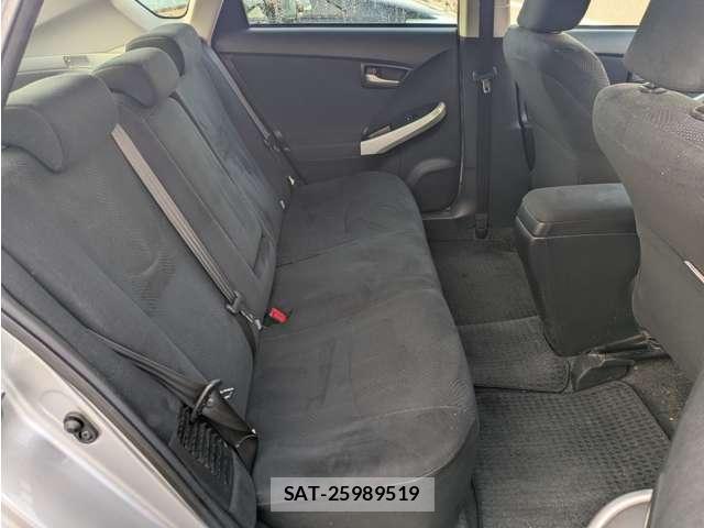 Toyota PRIUS 2012-02 8218332-13