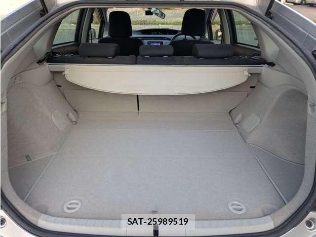 Toyota PRIUS 2012-02 8218332-14