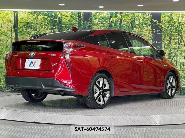 Toyota PRIUS 2018-09 8218528-16