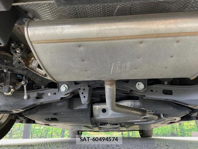 Toyota PRIUS 2018-09 8218528-18