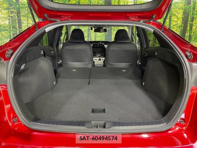 Toyota PRIUS 2018-09 8218528-9