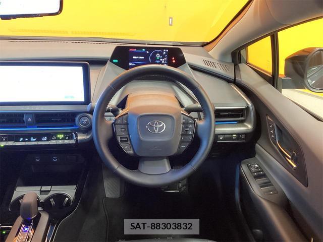 Toyota PRIUS 2024-09 8218688-19