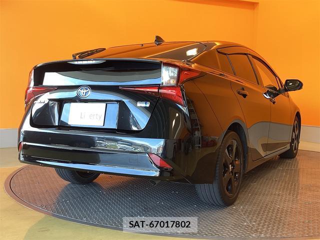 Toyota PRIUS 2021-08 8218698-11