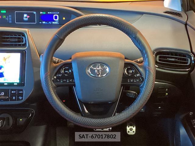Toyota PRIUS 2021-08 8218698-13