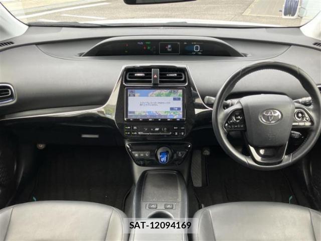 Toyota PRIUS 2019-07 8218759-3