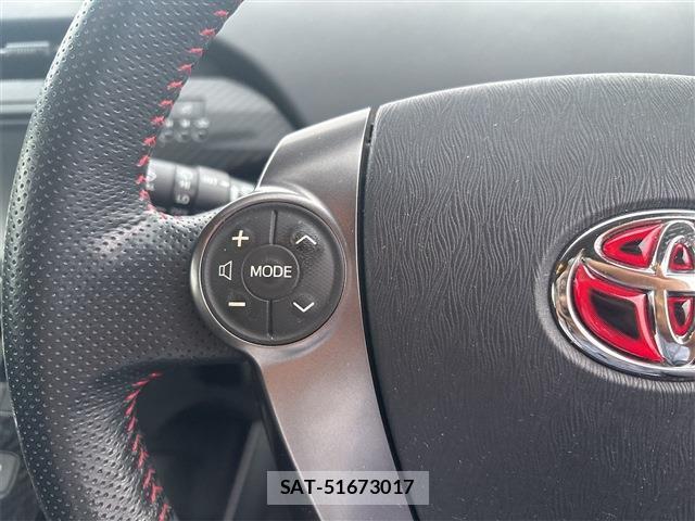 Toyota PRIUS 2012-11 8218781-13