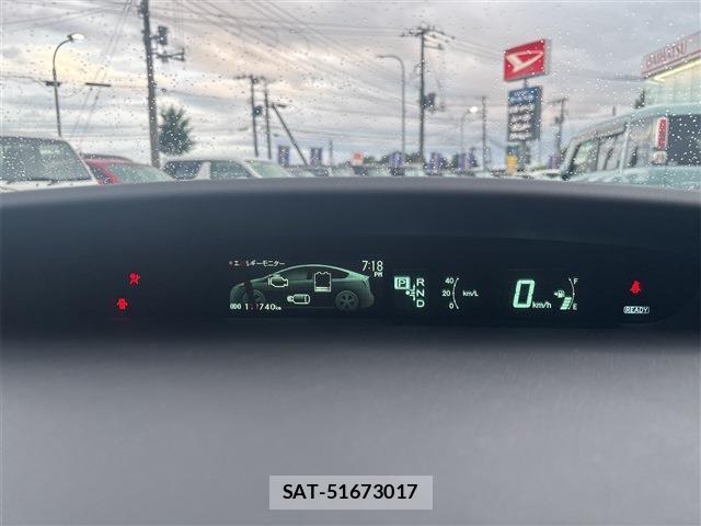 Toyota PRIUS 2012-11 8218781-17