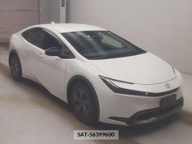Toyota PRIUS 2023-05 8218826-3