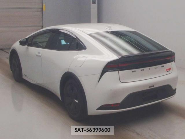 Toyota PRIUS 2023-05 8218826-4
