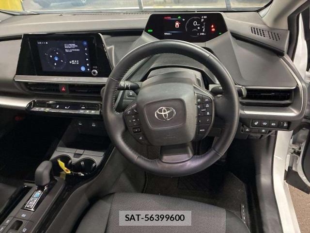 Toyota PRIUS 2023-05 8218826-9