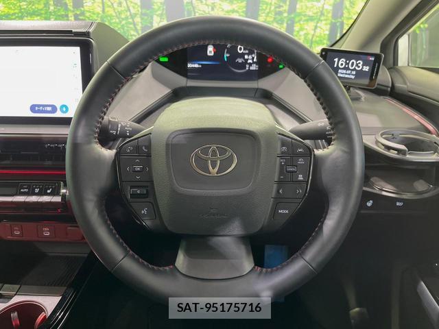 Toyota PRIUS 2023-08 8219153-10