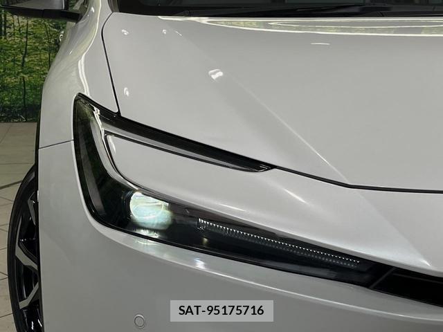 Toyota PRIUS 2023-08 8219153-11