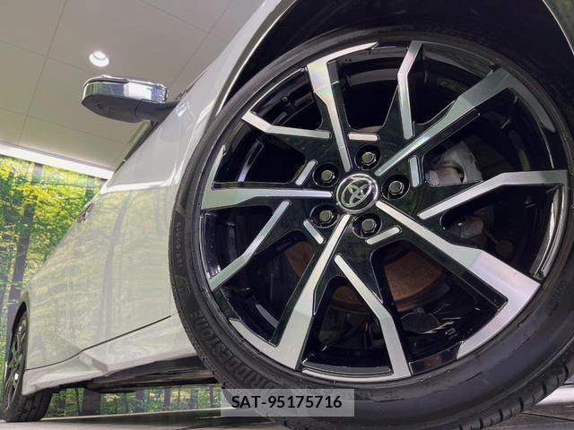 Toyota PRIUS 2023-08 8219153-12