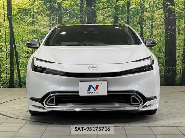 Toyota PRIUS 2023-08 8219153-13