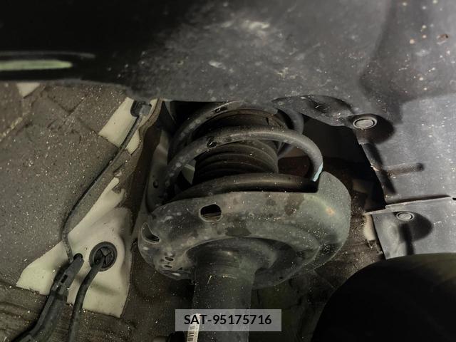 Toyota PRIUS 2023-08 8219153-19