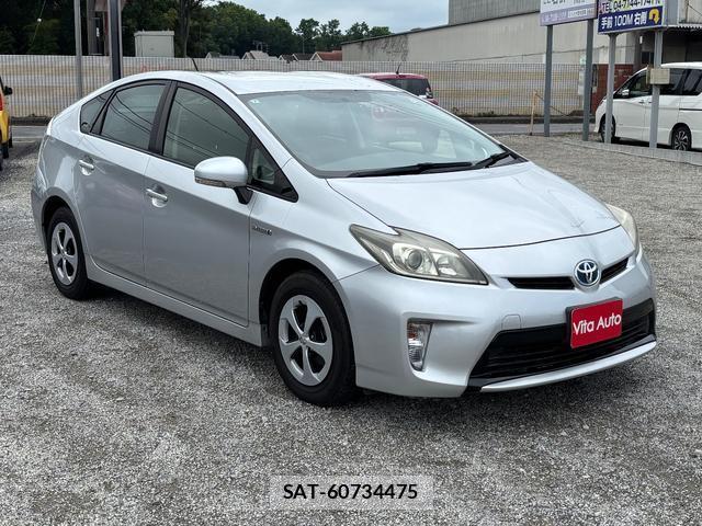 Toyota PRIUS 2013-07 8219231-1
