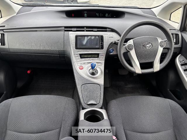 Toyota PRIUS 2013-07 8219231-8
