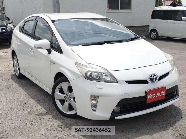 Toyota PRIUS 2012-08 8219251-1
