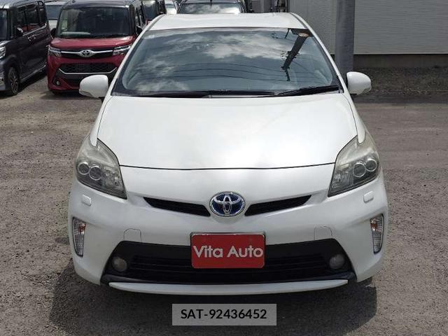 Toyota PRIUS 2012-08 8219251-11