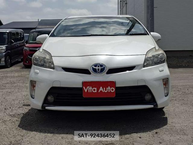Toyota PRIUS 2012-08 8219251-16