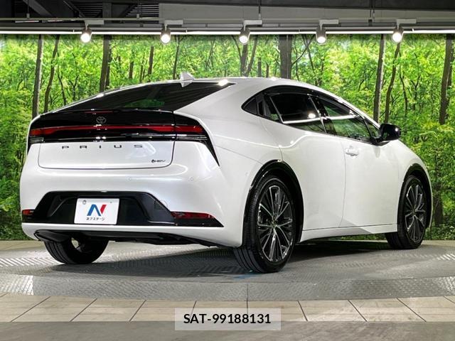 Toyota PRIUS 2023-06 8219345-16