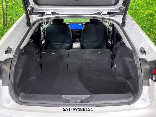 Toyota PRIUS 2023-06 8219345-9