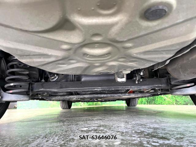 Toyota PRIUS 2011-12 8219438-17