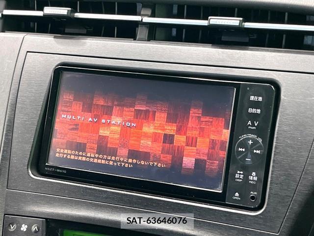 Toyota PRIUS 2011-12 8219438-2
