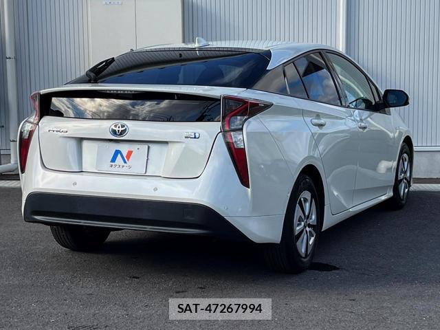 Toyota PRIUS 2016-07 8219440-19