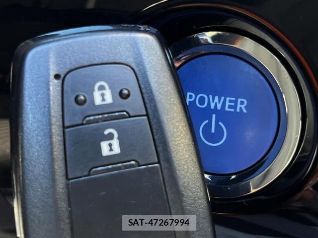 Toyota PRIUS 2016-07 8219440-8