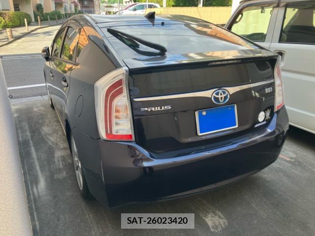 Toyota PRIUS 2012-09 8219566-12