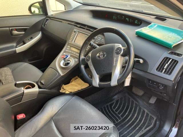 Toyota PRIUS 2012-09 8219566-8