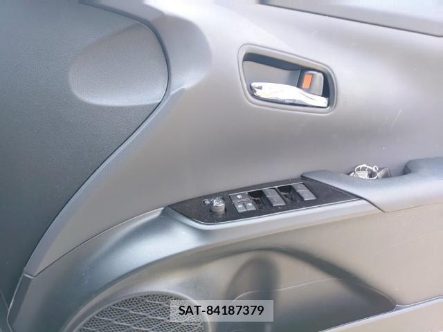Toyota PRIUS 2020-07 8219976-13