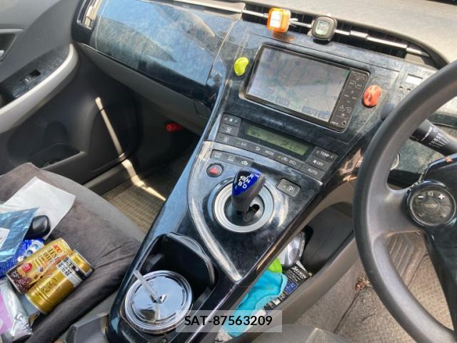 Toyota PRIUS 2009-10 8220032-14