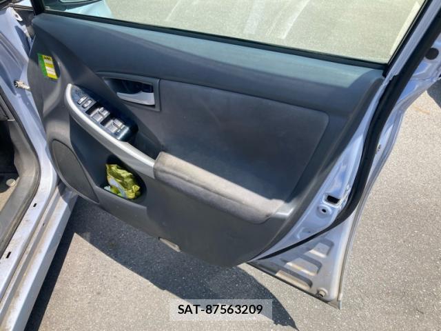Toyota PRIUS 2009-10 8220032-3