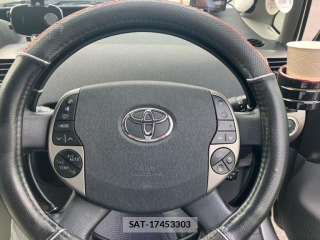 Toyota PRIUS 2007-10 8220039-14
