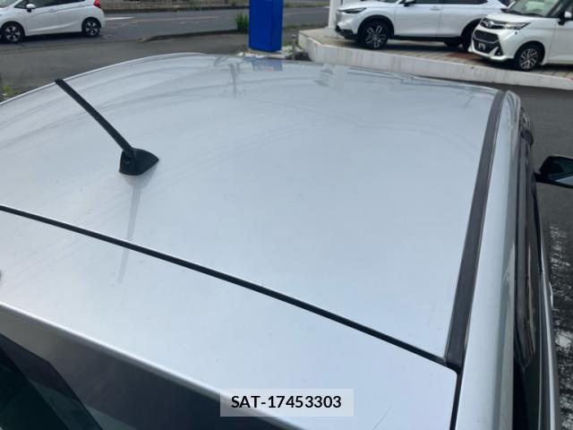Toyota PRIUS 2007-10 8220039-5