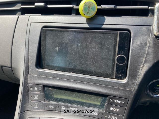 Toyota PRIUS 2009-12 8220044-7
