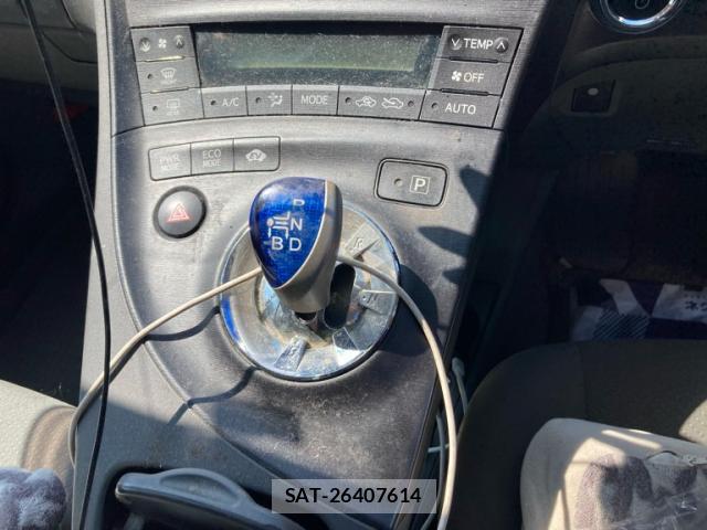 Toyota PRIUS 2009-12 8220044-8