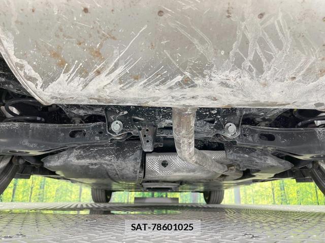Toyota PRIUS 2023-02 8220111-18
