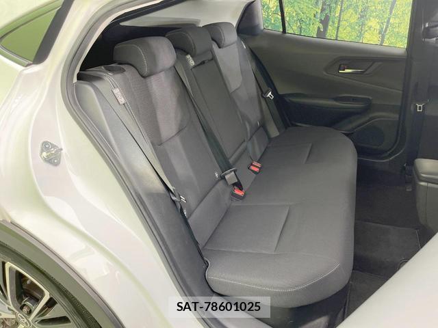 Toyota PRIUS 2023-02 8220111-8
