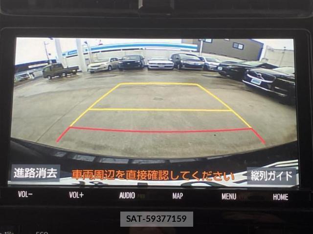 Toyota PRIUS 2018-10 8220143-10