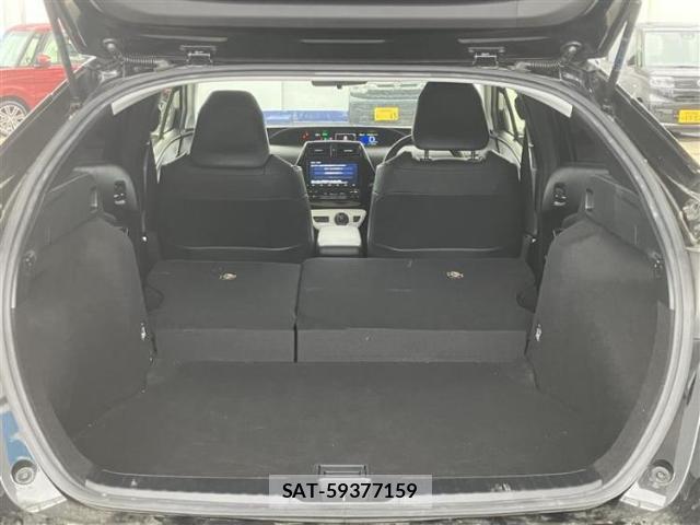 Toyota PRIUS 2018-10 8220143-7
