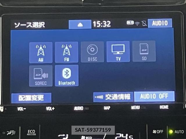 Toyota PRIUS 2018-10 8220143-9