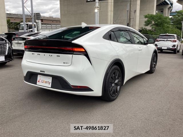 Toyota PRIUS 2023-05 8220156-10