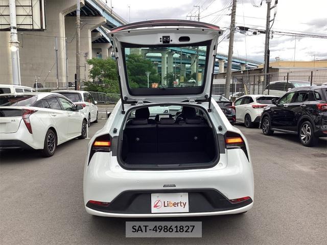 Toyota PRIUS 2023-05 8220156-11